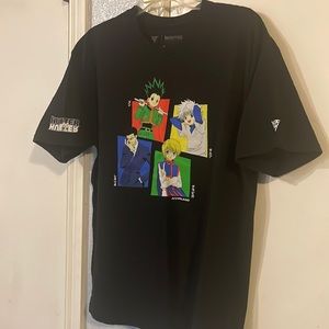 Gorgeous unisex T-shirt, like new, black, popular caracteres